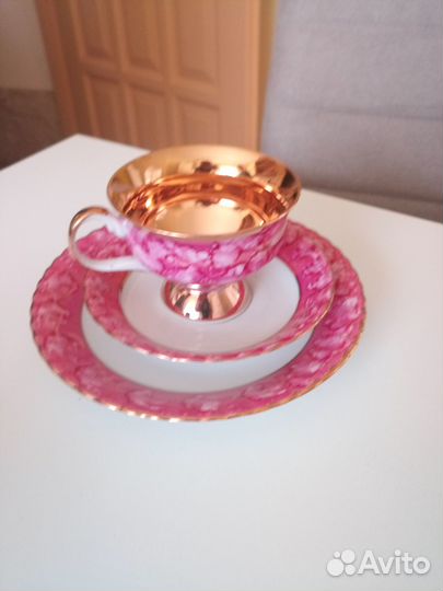 Чашка и 2 блюдца