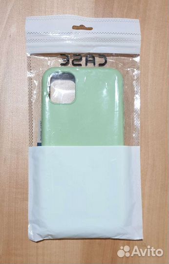 Чехол на iPhone 11 фисташкового цвета