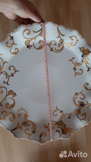 Тортница на ножке