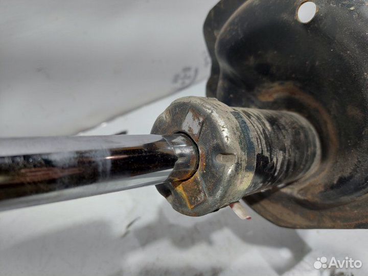 Амортизатор передний правый Mitsubishi Lancer 10