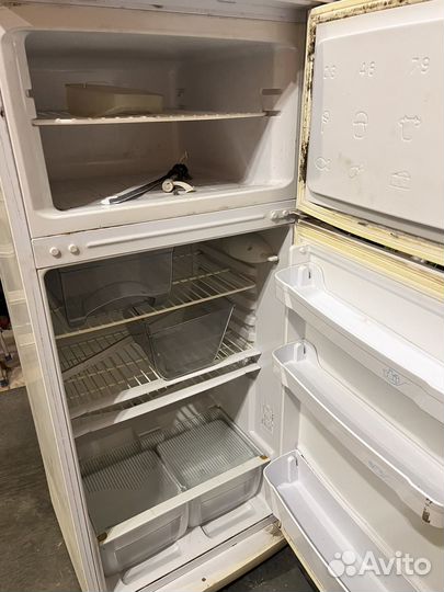 Двухкамереый холодильник indesit