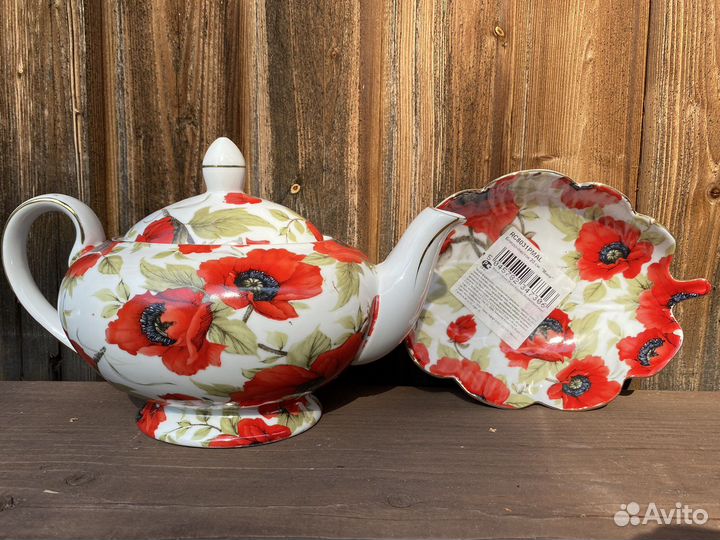 Фарфоровый чайный набор