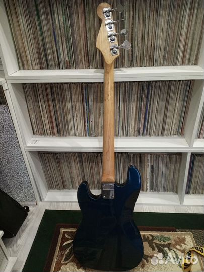 Бас гитара Skuier by Fender Strat