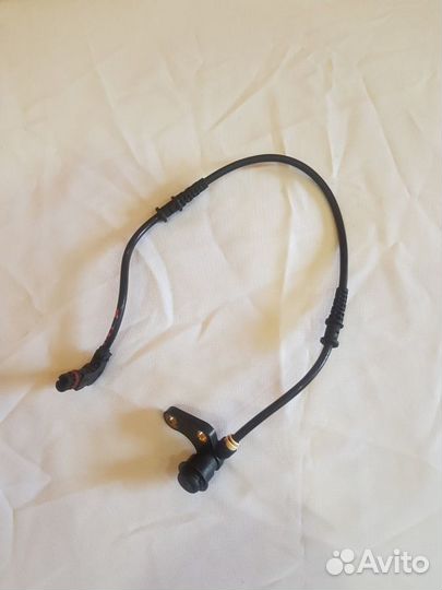 Датчик abs передний левый Mercedes-Benz C-Class