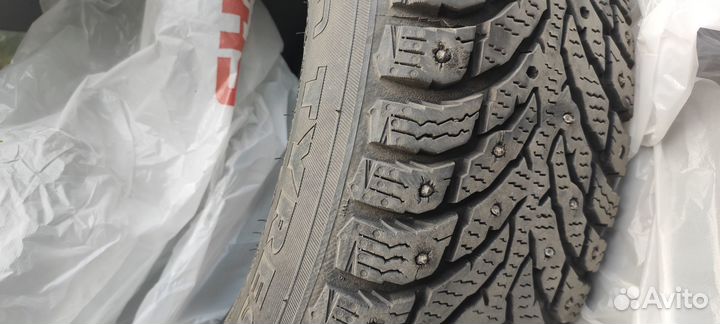 Nokian Tyres Hakkapeliitta 9 195/65 R15 92T