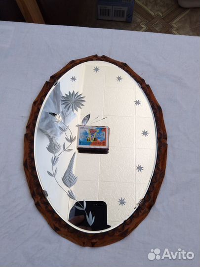 Зеркало малое для дома или дачи