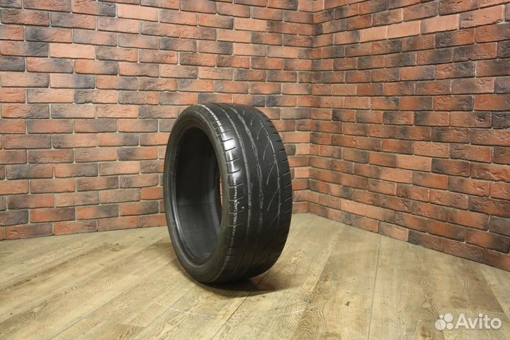 Bridgestone Potenza RE002 Adrenalin 235/40 R18