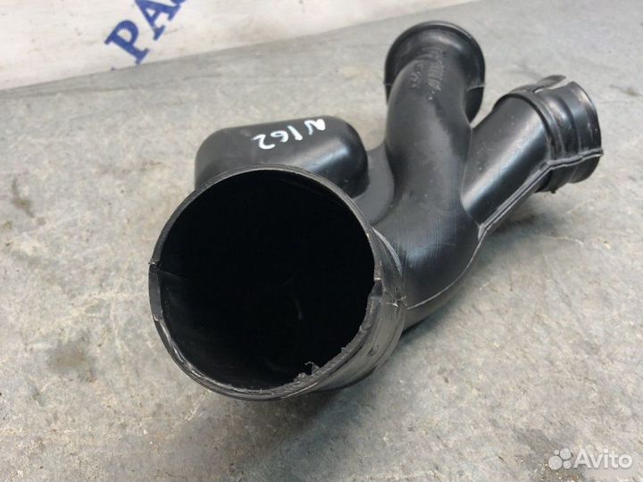 Патрубок воздушного фильтра Nissan Almera N16