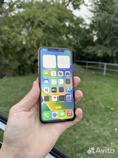 iPhone X, 64 ГБ