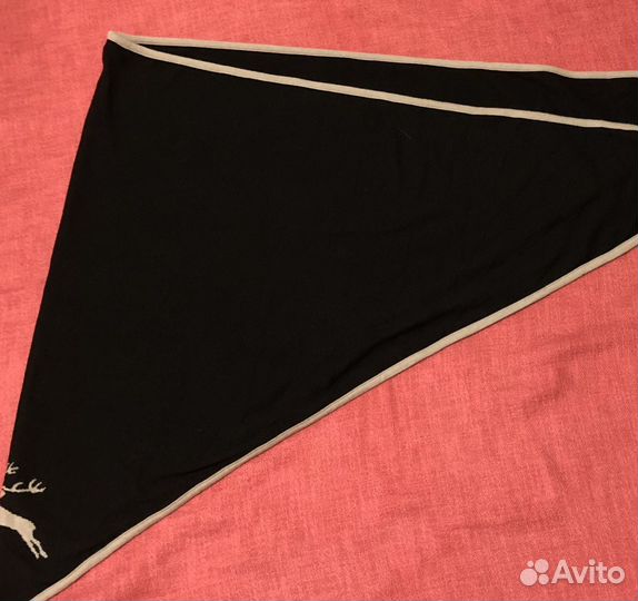 Angie Miller шарф