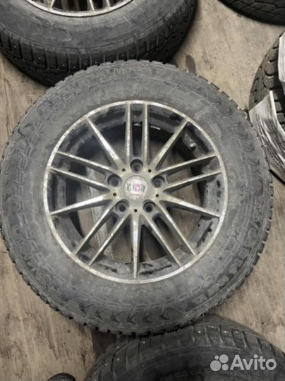 215/65 R16 Nokian Hakkapeliitta 7 SUV Зима Литые R16 pсd:5x114.3 ет:47 DIA:66.1