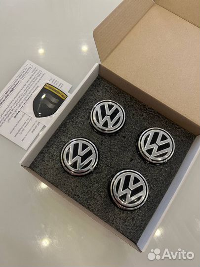 Парящие-динамические эмблемы для дисков авто