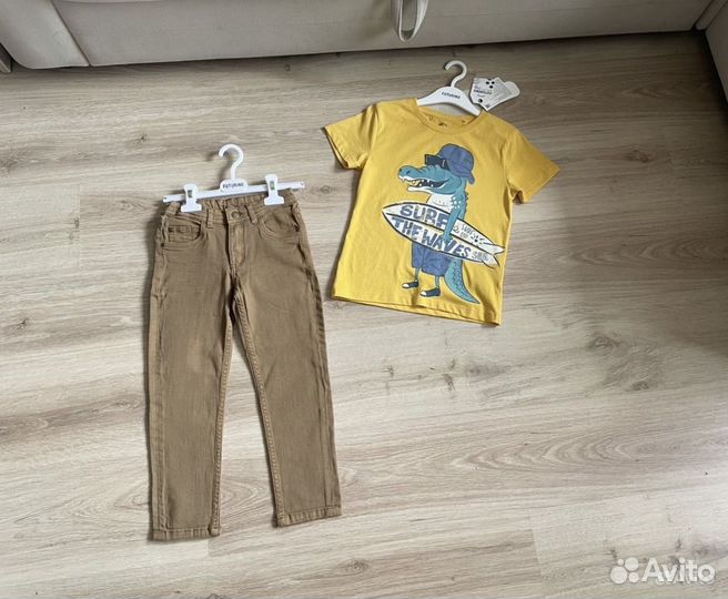 Новый Комплект Брюки и Футболка