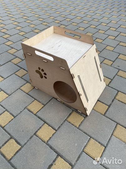 Домик для кошек 55х37х40см