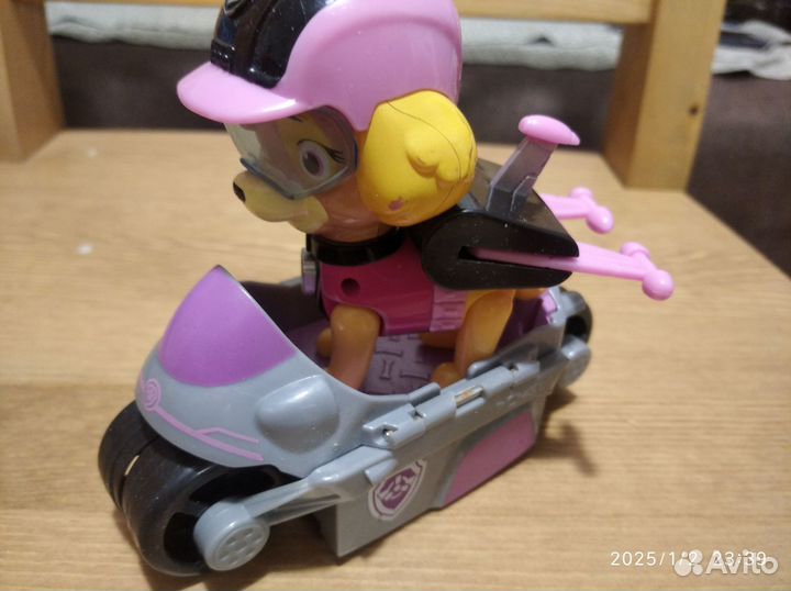 Скай на квадракоптере из Щенячьего патруля