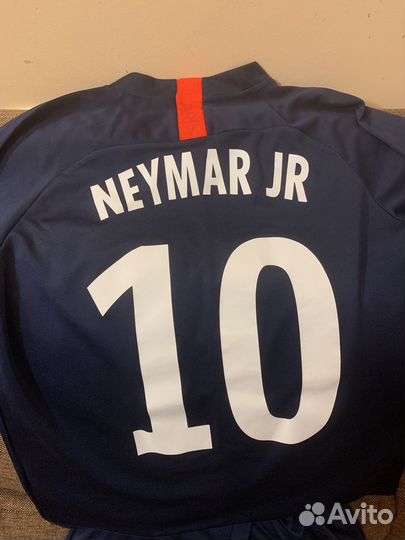 Футбольная форма неймар