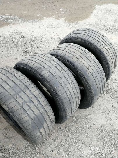 Bridgestone Dueler H/P Sport 235/55 R17