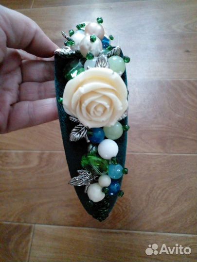 Ободок для волос со стразами