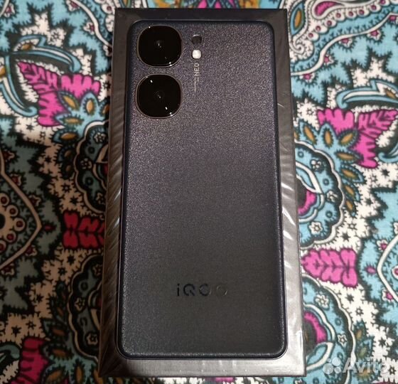 Vivo iQOO Neo9S Pro+, 12/256 ГБ