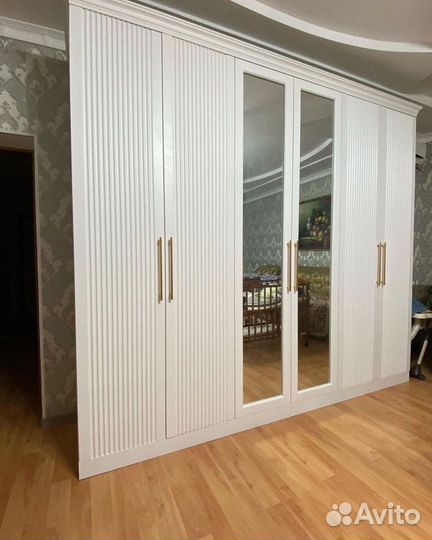 Шкаф распашной под заказ