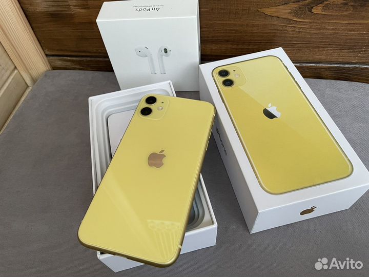 iPhone 11 128 Gb желтый