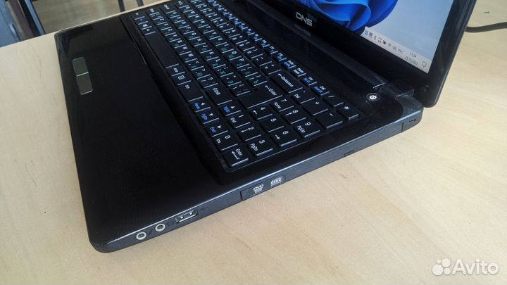 Мощный игровой ноутбук в отличном состоянии