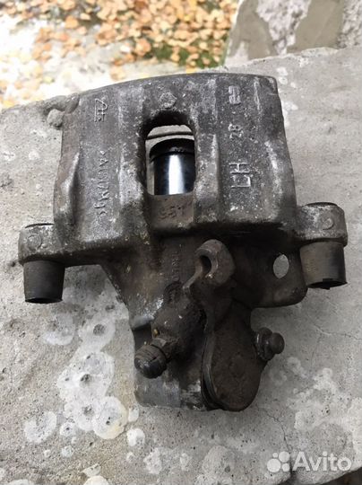 Суппорт задний левый форд фокус