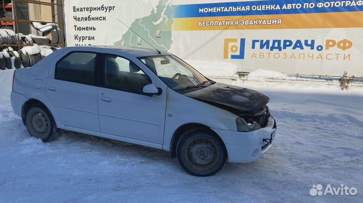 Стекло заднее Renault Logan 8200419024