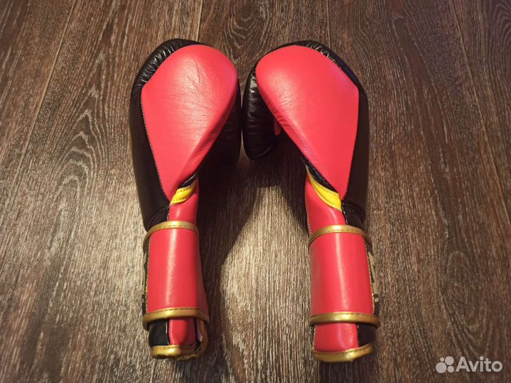 Боксерские перчатки Sabas