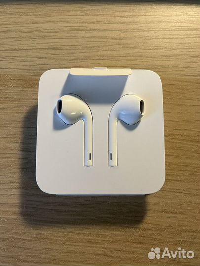 Наушники для iPhone Apple Earpods Lightning новые