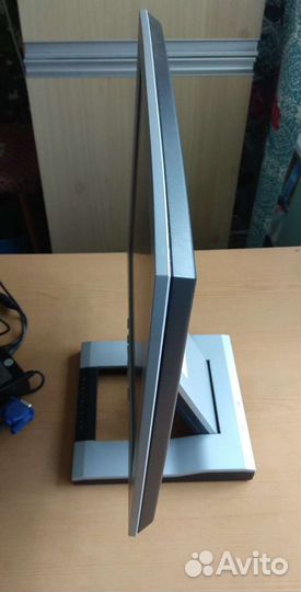 Монитор Samsung SyncMaster 152s + набор кабелей