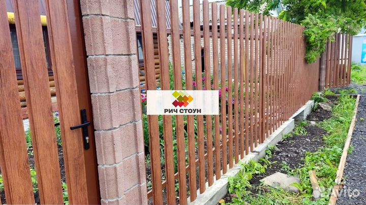 Забор из евроштакетника