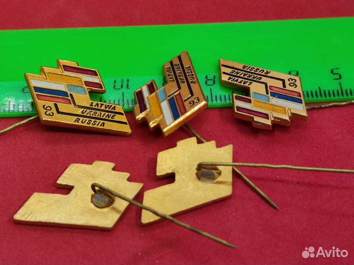 Значок.Хоккейный турнир на приз газеты Известия