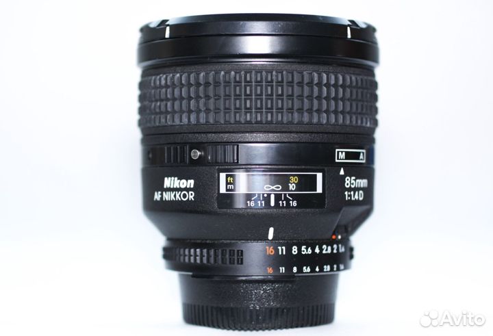 Nikon 85mm f/1.4D