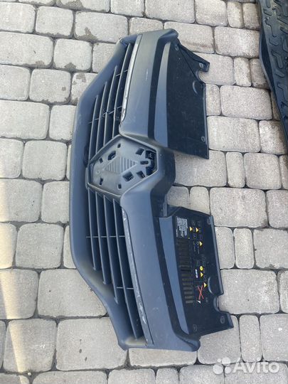Решетка радиатора renault logan 2