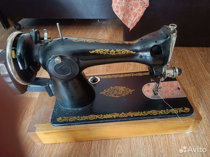 Швейная машинка