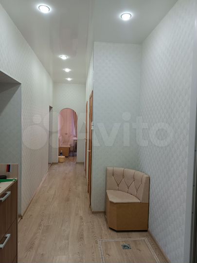 2-к. квартира, 61,4 м², 1/2 эт.