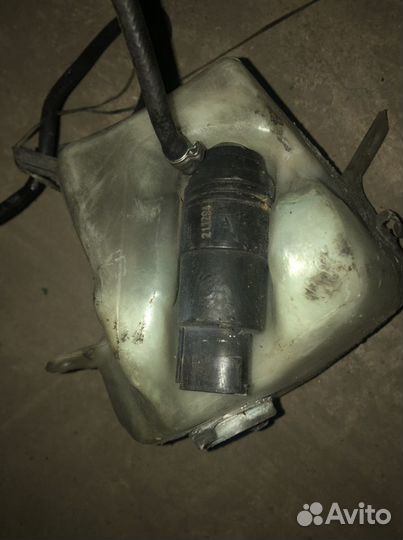 Бачок омывателя фар BMW e38
