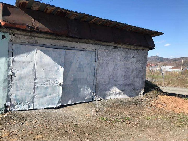 Гараж, > 30 м²