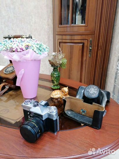 Советский плёночный фотоаппарат Зенит ем