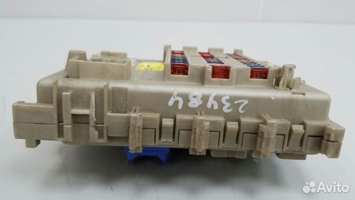 Блок предохранителей Nissan Primera P12 QR20DE