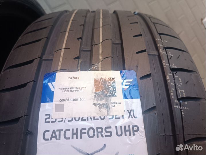 Windforce Catchfors UHP 255/30 R20 92Y