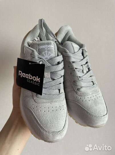 Кроссовки новые Reebok