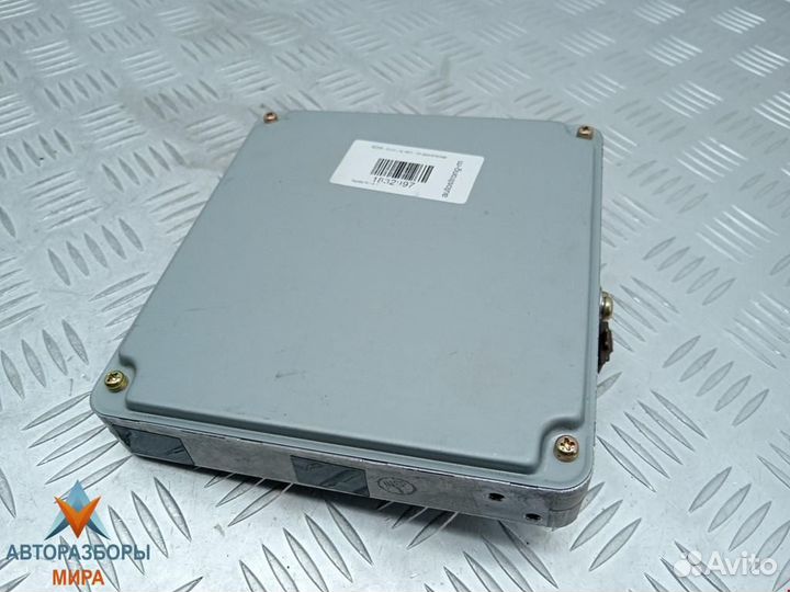Блок управления двигателем Toyota RAV4 2 (XA20)