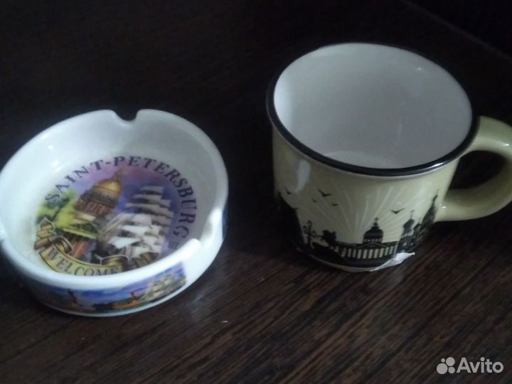 Кружечка и пепельница. Питер
