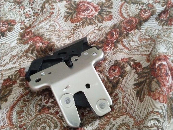 Замок багажника фольцваген джетта5