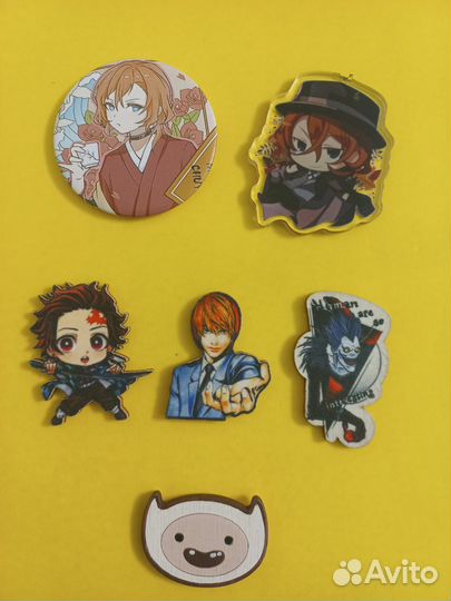 Значки персонажи аниме без застежек