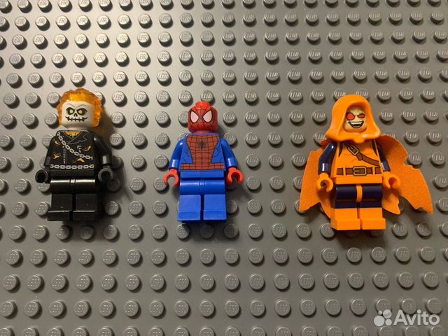 Lego minifigures 76058