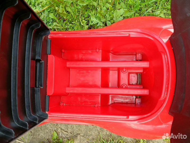 Машинка толокар каталка с ручкой Mercedes