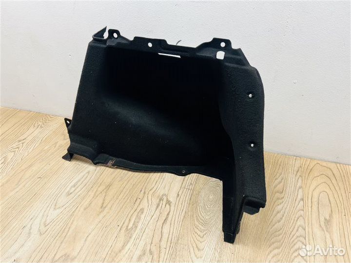 Обшивка багажника задняя правая Hyundai I30 1.6